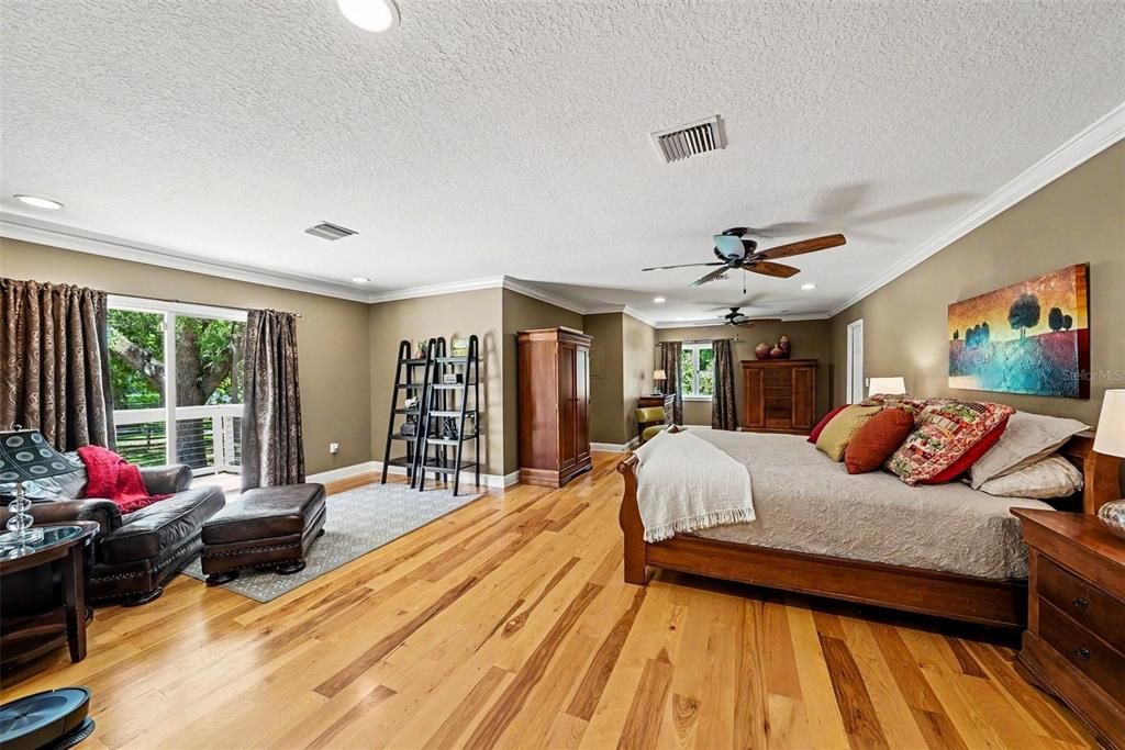 Activo con contrato: $1,150,000 (5 camas, 4 baños, 5217 Pies cuadrados)