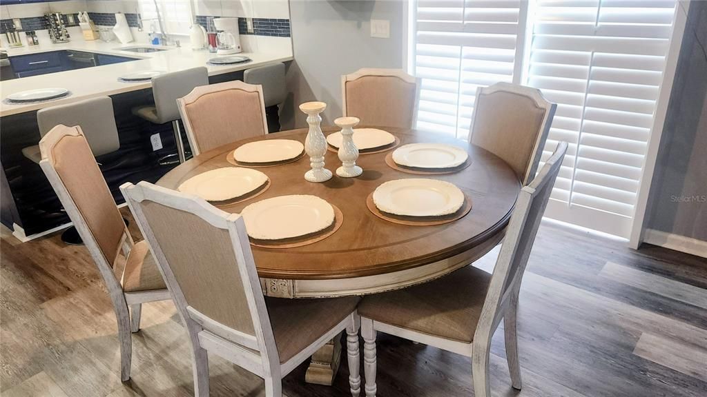 На продажу: $375,000 (4 спален, 2 ванн, 2193 Квадратных фут)