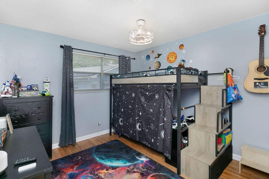 En Venta: $449,900 (5 camas, 2 baños, 2021 Pies cuadrados)