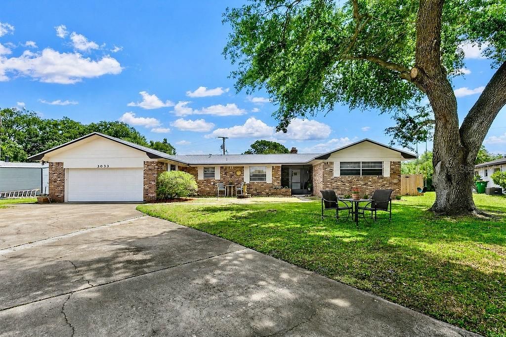 En Venta: $449,900 (5 camas, 2 baños, 2021 Pies cuadrados)