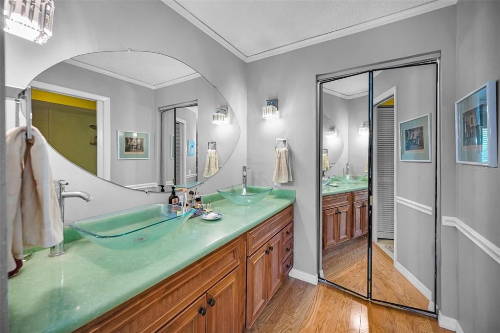 For Sale: $294,500 (2 beds, 2 baths, 1415 Square Feet)