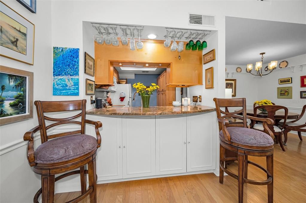 For Sale: $294,500 (2 beds, 2 baths, 1415 Square Feet)