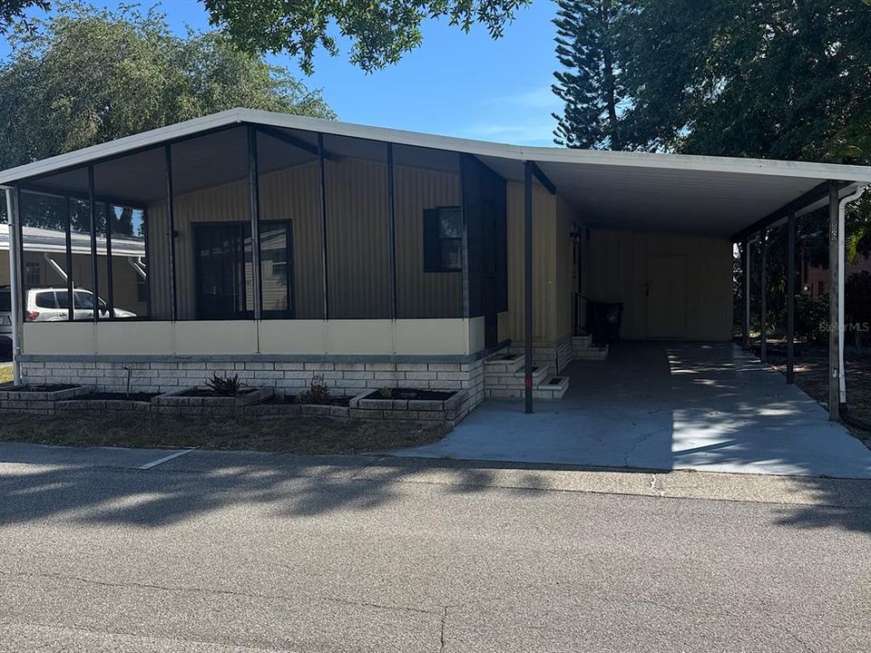For Rent: $1,450 (2 beds, 2 baths, 864 Square Feet)