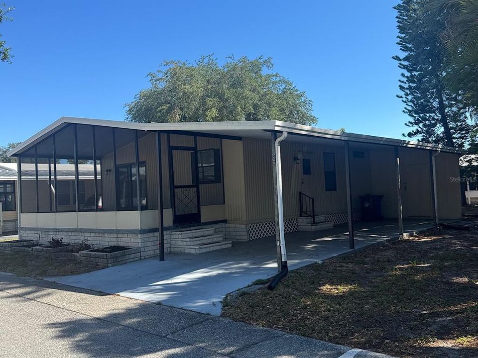 For Rent: $1,450 (2 beds, 2 baths, 864 Square Feet)