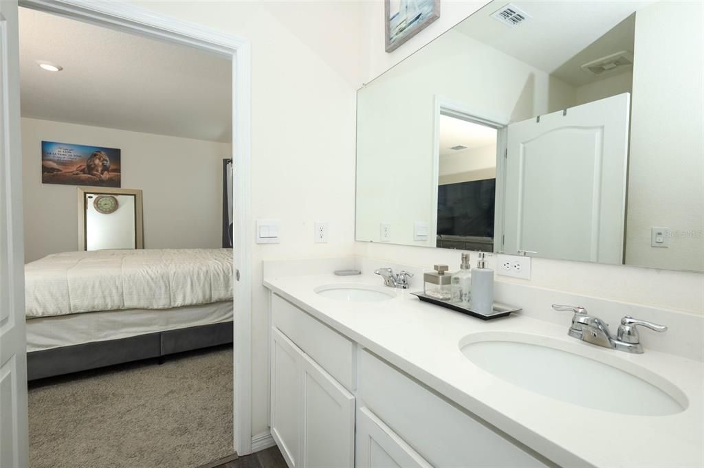 For Sale: $364,000 (4 beds, 2 baths, 1740 Square Feet)