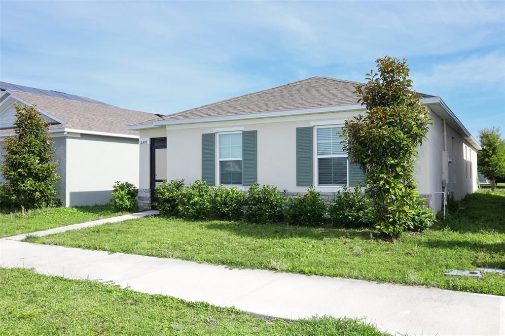 For Sale: $364,000 (4 beds, 2 baths, 1740 Square Feet)