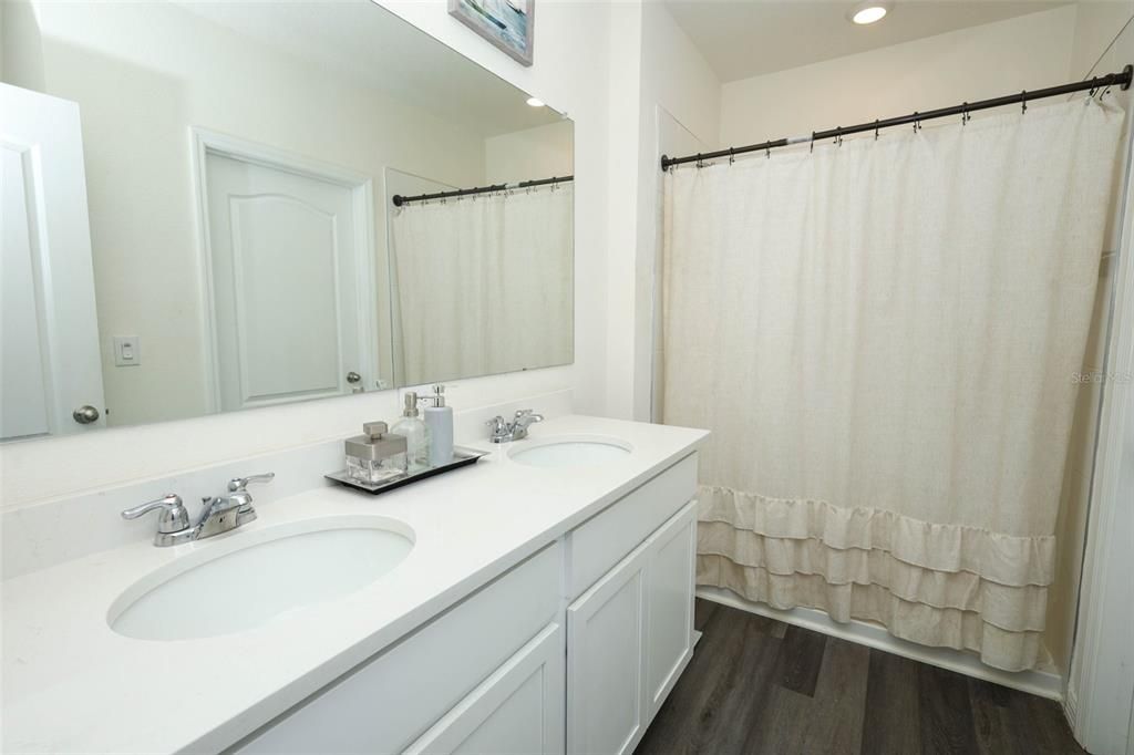 For Sale: $364,000 (4 beds, 2 baths, 1740 Square Feet)