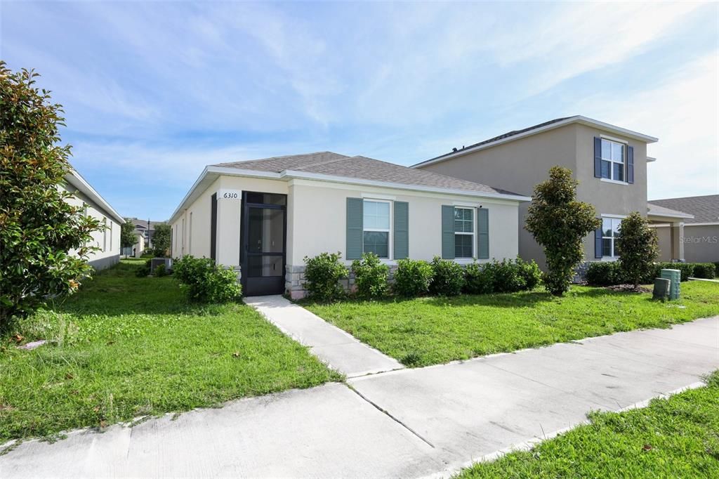 For Sale: $364,000 (4 beds, 2 baths, 1740 Square Feet)