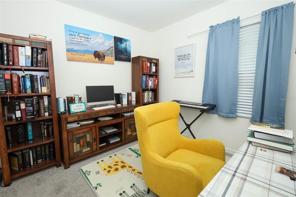 For Sale: $364,000 (4 beds, 2 baths, 1740 Square Feet)