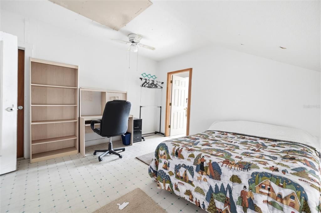 For Sale: $1,295,000 (2 beds, 2 baths, 2772 Square Feet)