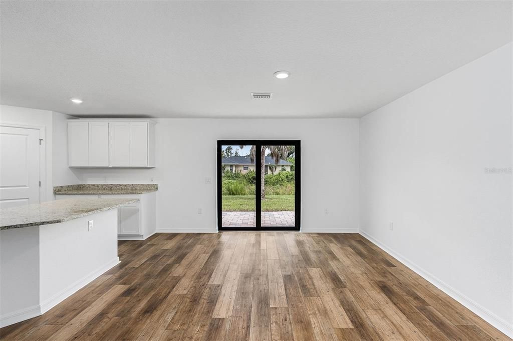 For Sale: $314,900 (3 beds, 2 baths, 1461 Square Feet)