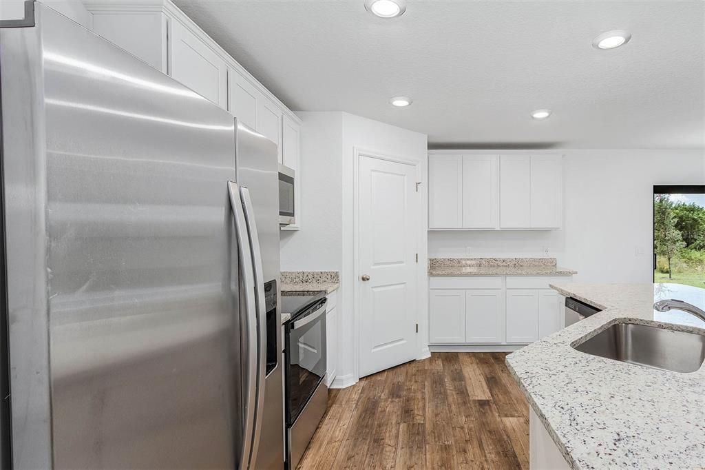 For Sale: $314,900 (3 beds, 2 baths, 1461 Square Feet)