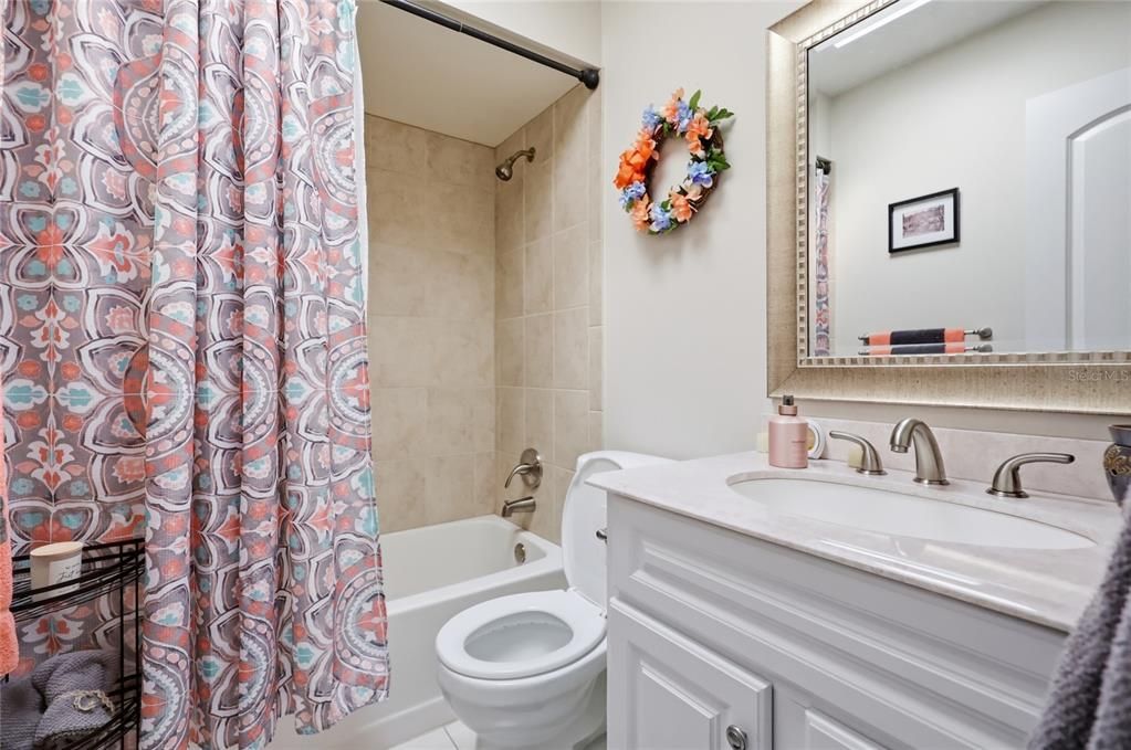 Activo con contrato: $270,000 (2 camas, 2 baños, 1136 Pies cuadrados)