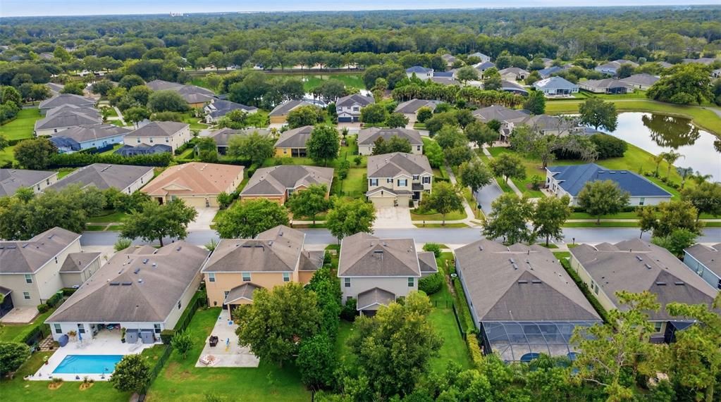 For Sale: $399,900 (4 beds, 2 baths, 2276 Square Feet)