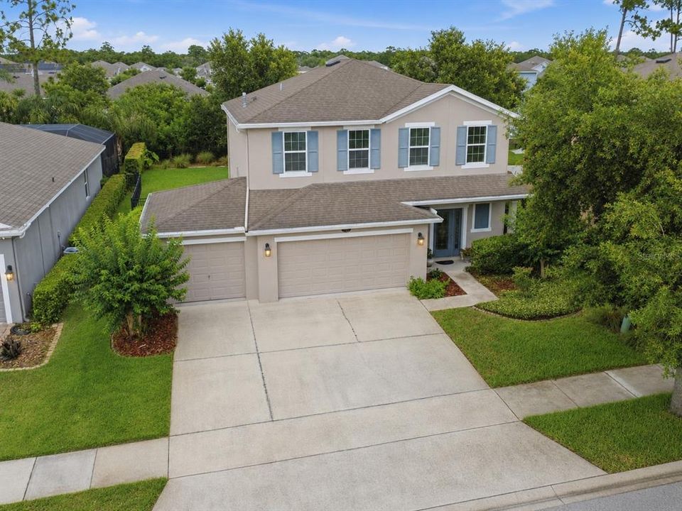 For Sale: $399,900 (4 beds, 2 baths, 2276 Square Feet)