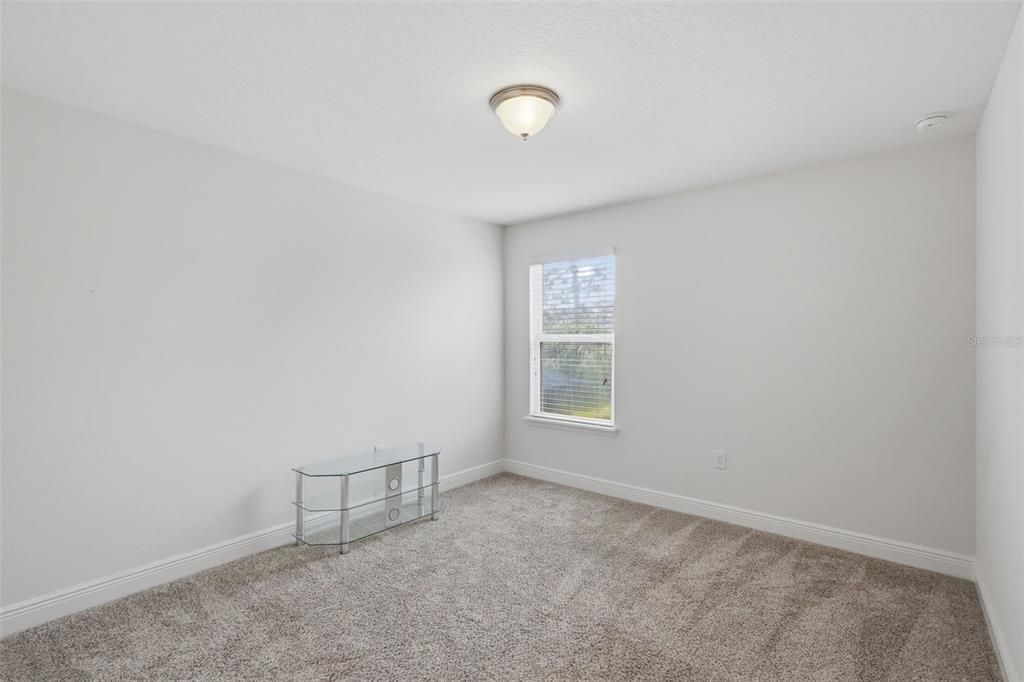For Sale: $399,900 (4 beds, 2 baths, 2276 Square Feet)