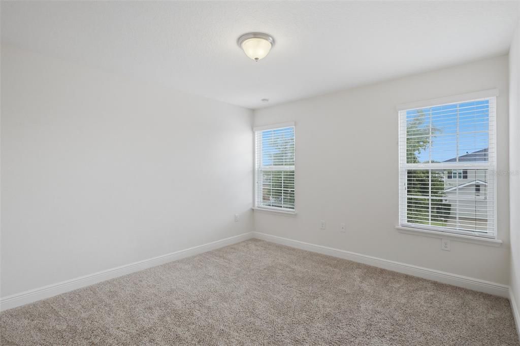 For Sale: $399,900 (4 beds, 2 baths, 2276 Square Feet)