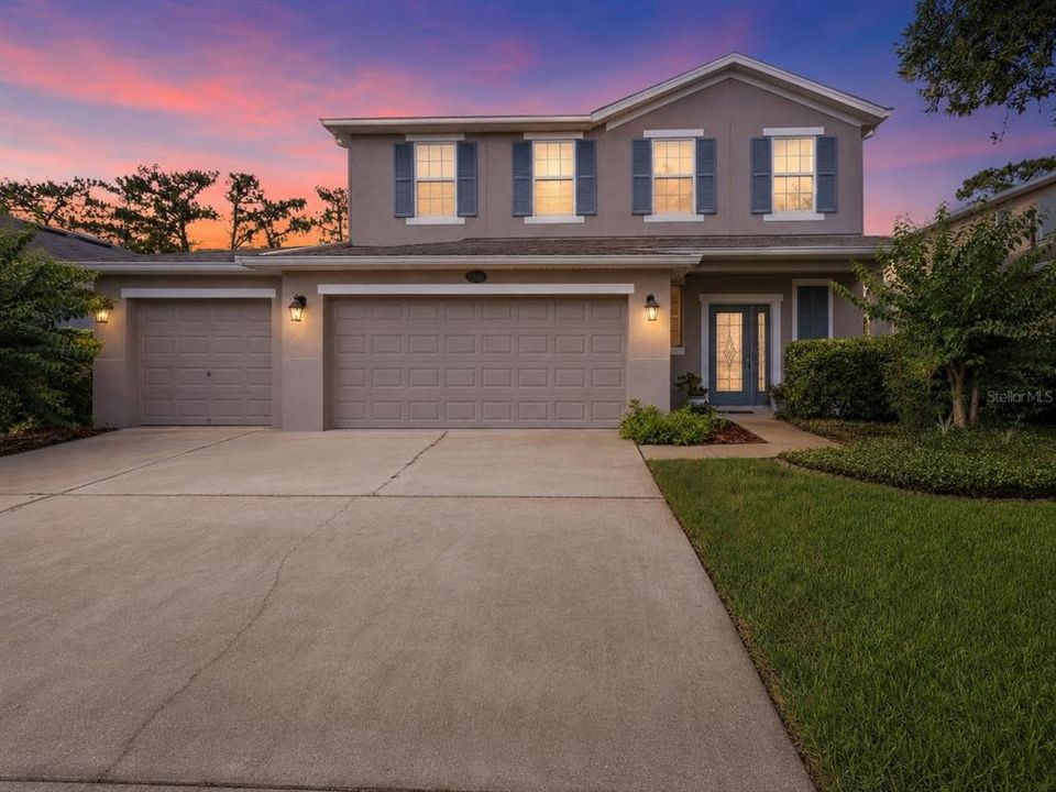 For Sale: $399,900 (4 beds, 2 baths, 2276 Square Feet)