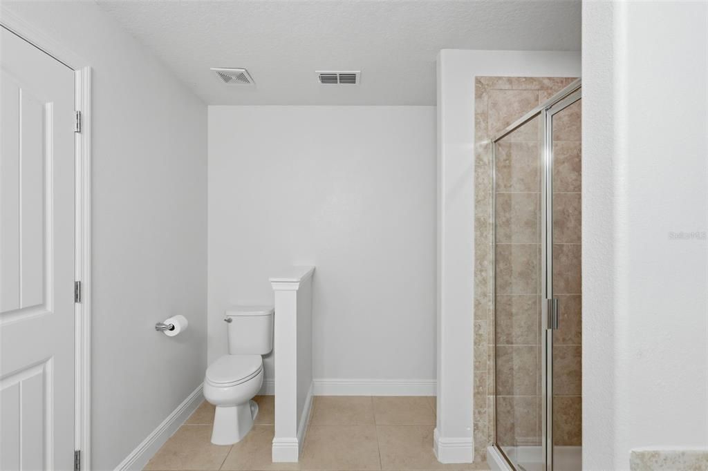 For Sale: $399,900 (4 beds, 2 baths, 2276 Square Feet)