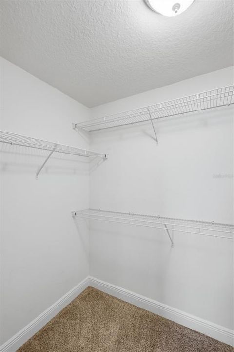 For Sale: $399,900 (4 beds, 2 baths, 2276 Square Feet)