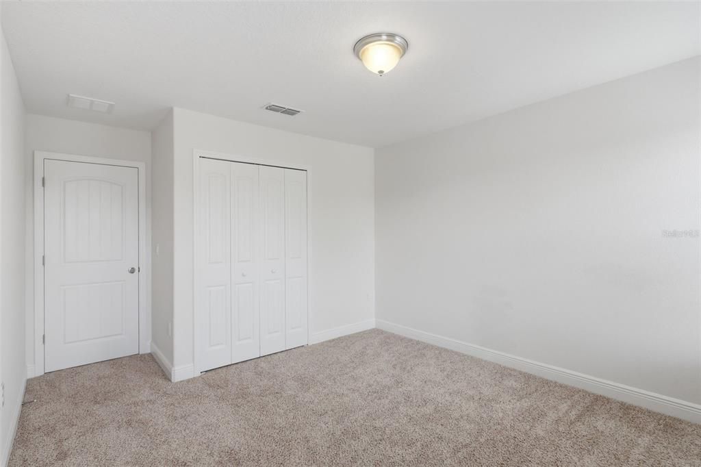 For Sale: $399,900 (4 beds, 2 baths, 2276 Square Feet)