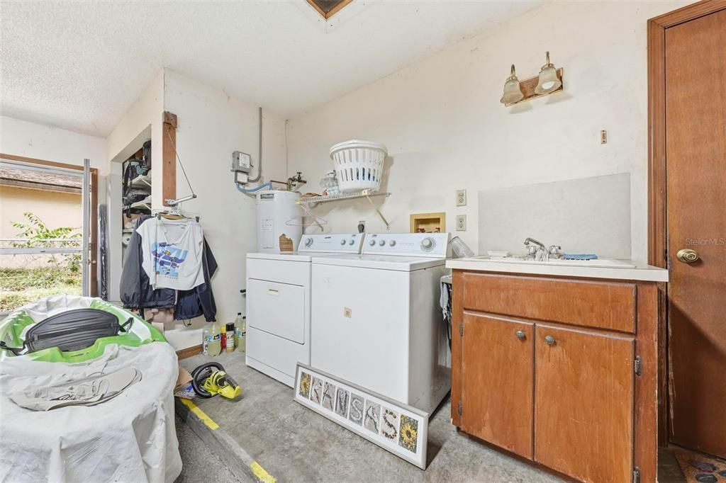 Activo con contrato: $197,000 (3 camas, 2 baños, 1206 Pies cuadrados)