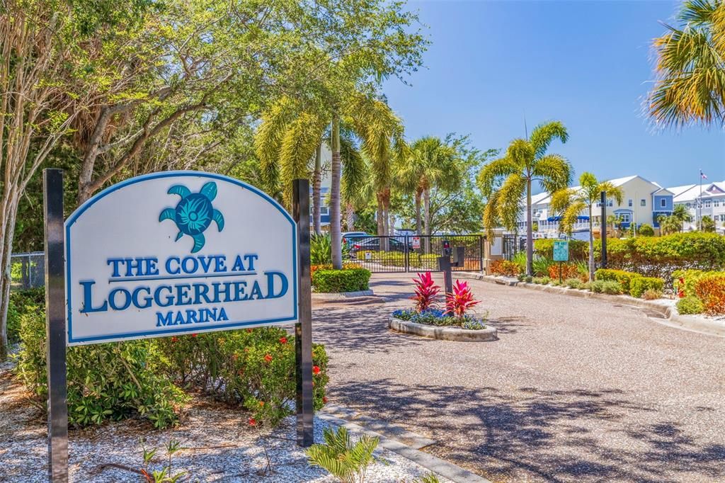For Sale: $579,000 (4 beds, 3 baths, 1920 Square Feet)