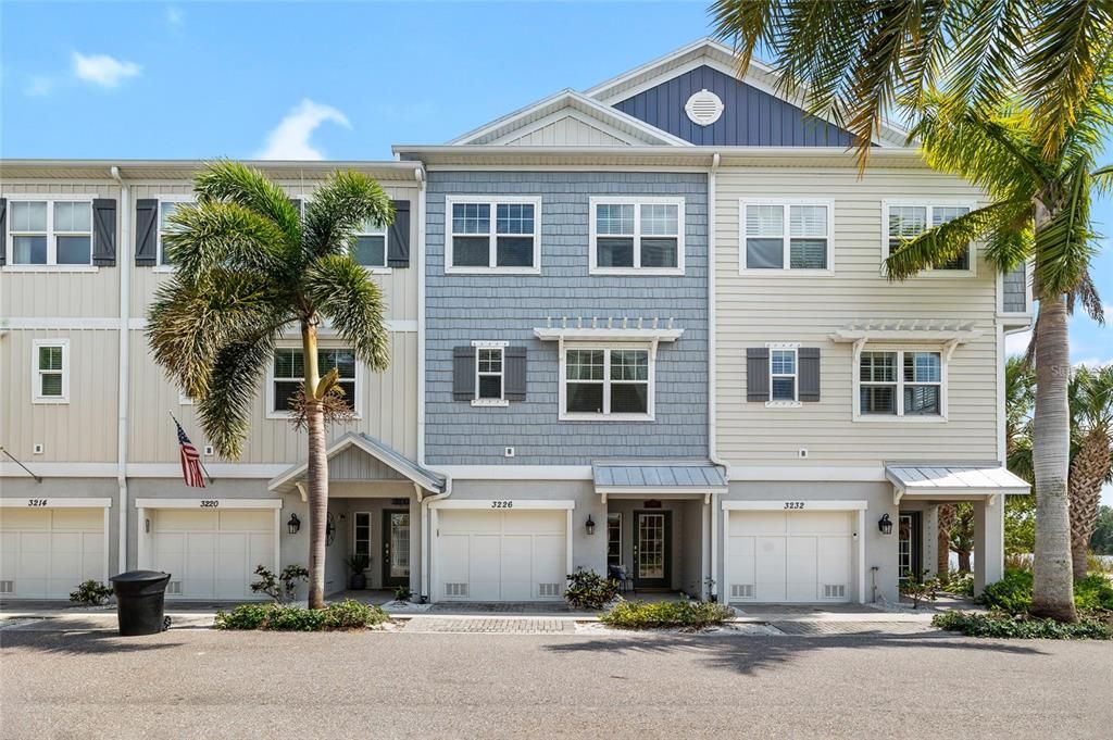 For Sale: $579,000 (4 beds, 3 baths, 1920 Square Feet)