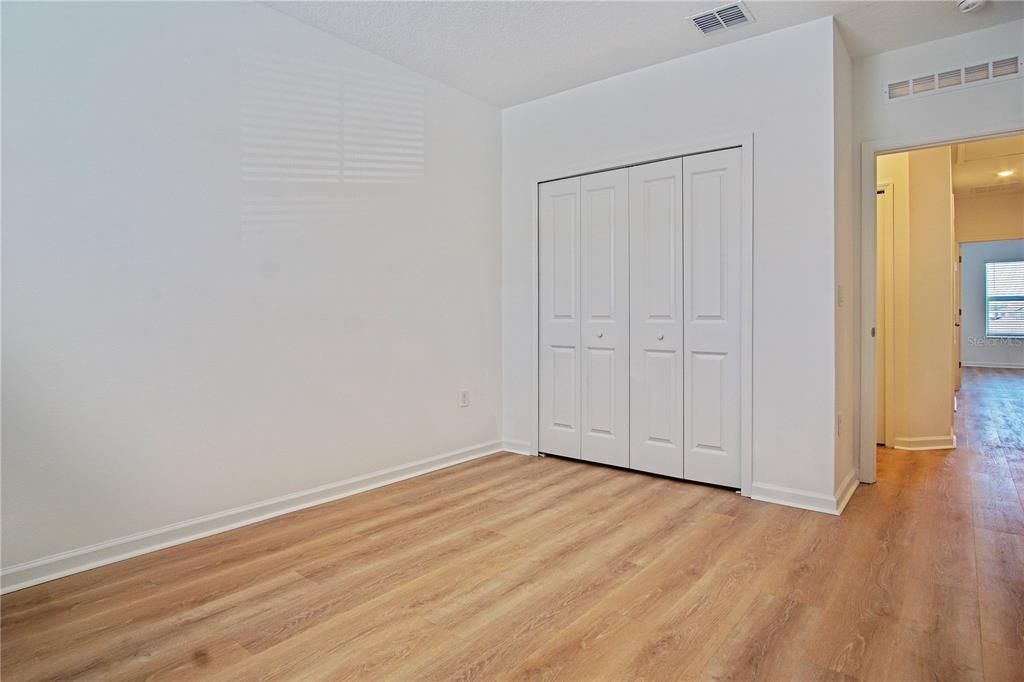 Activo con contrato: $1,850 (3 camas, 2 baños, 1834 Pies cuadrados)