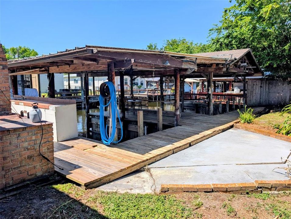 For Sale: $269,000 (3 beds, 3 baths, 1489 Square Feet)