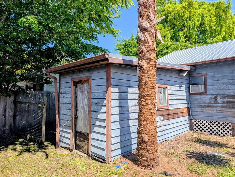 For Sale: $269,000 (3 beds, 3 baths, 1489 Square Feet)