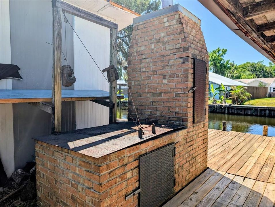 For Sale: $269,000 (3 beds, 3 baths, 1489 Square Feet)