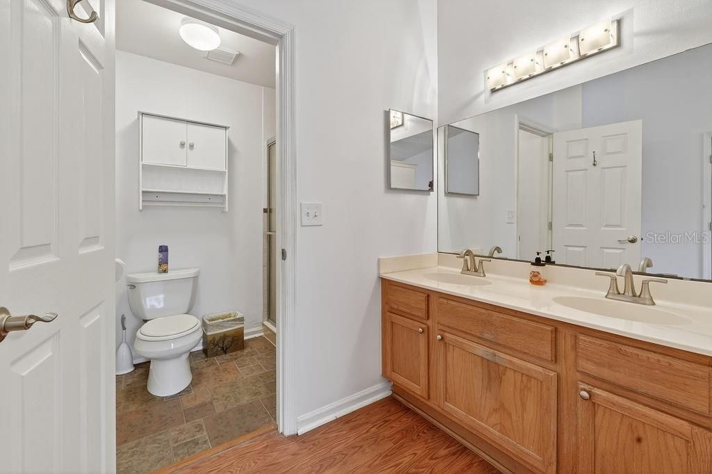 For Sale: $242,000 (2 beds, 2 baths, 1102 Square Feet)
