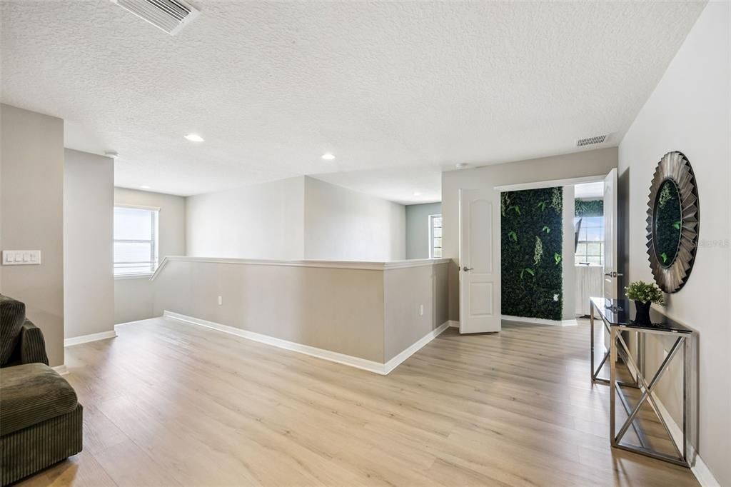 Activo con contrato: $605,000 (8 camas, 6 baños, 4041 Pies cuadrados)
