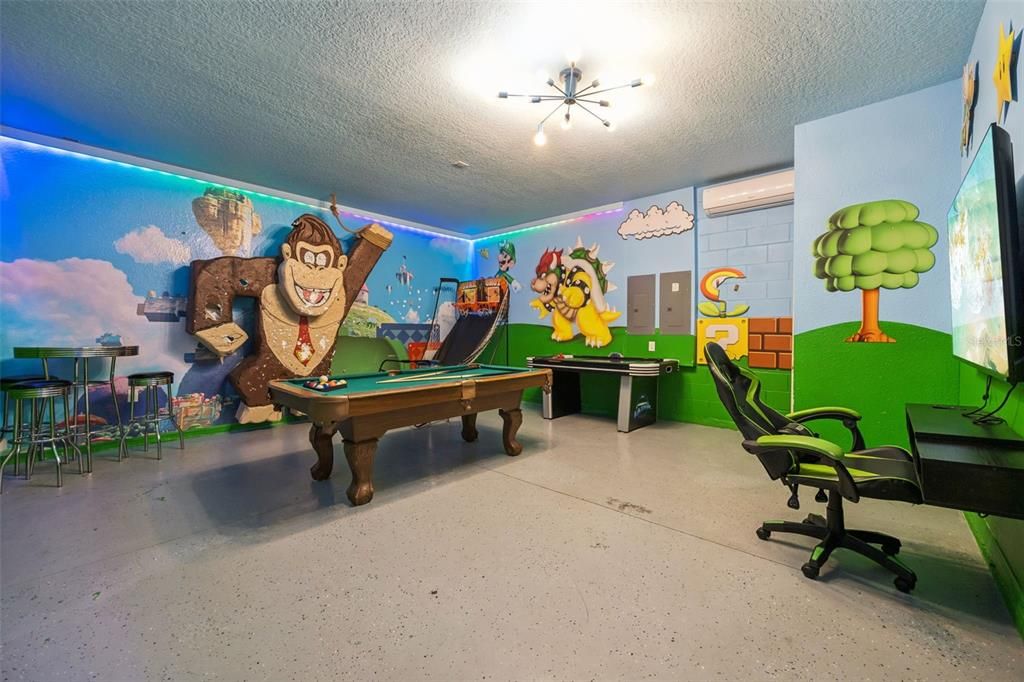 Activo con contrato: $605,000 (8 camas, 6 baños, 4041 Pies cuadrados)