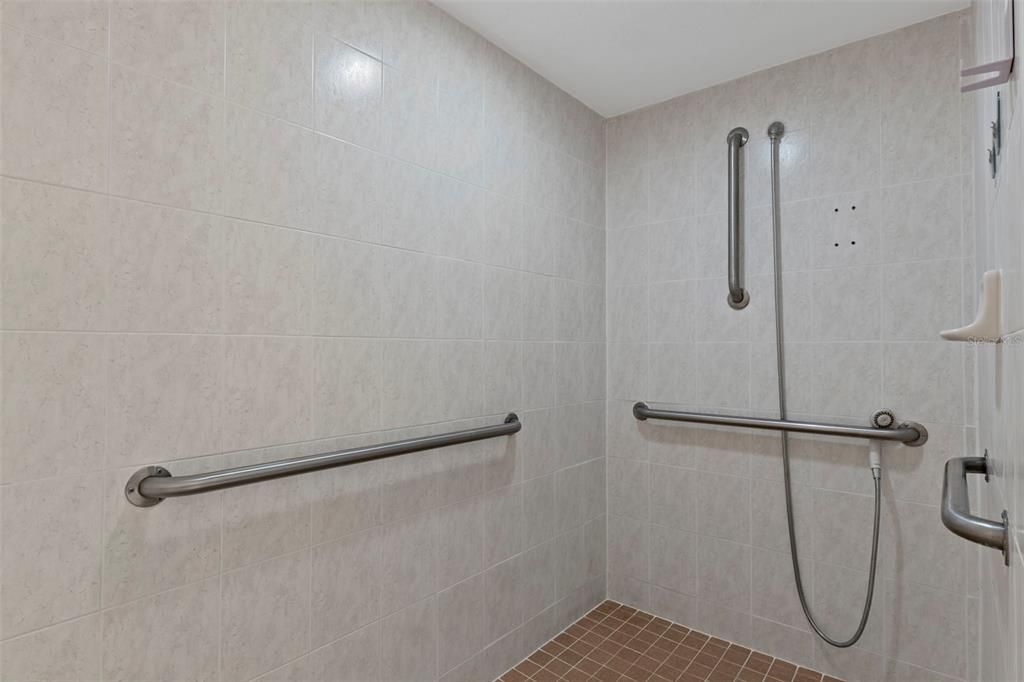 En Venta: $273,500 (3 camas, 2 baños, 1250 Pies cuadrados)