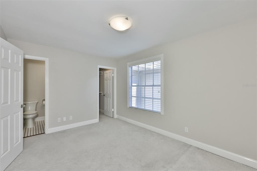 For Sale: $450,000 (2 beds, 2 baths, 1360 Square Feet)