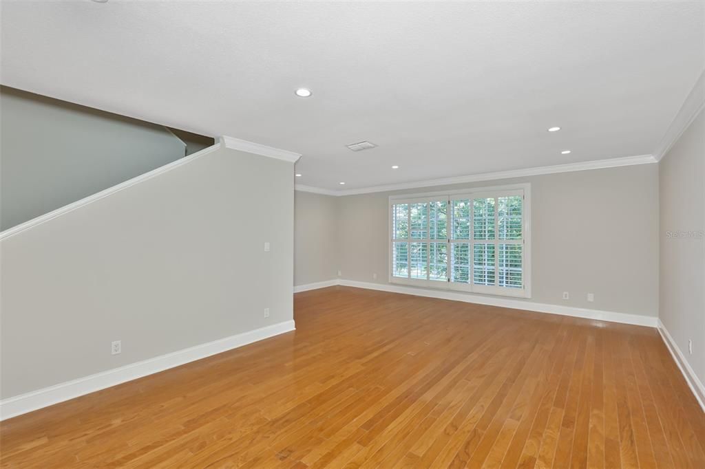 For Sale: $450,000 (2 beds, 2 baths, 1360 Square Feet)