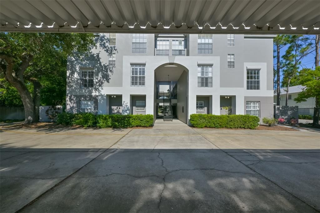 For Sale: $450,000 (2 beds, 2 baths, 1360 Square Feet)
