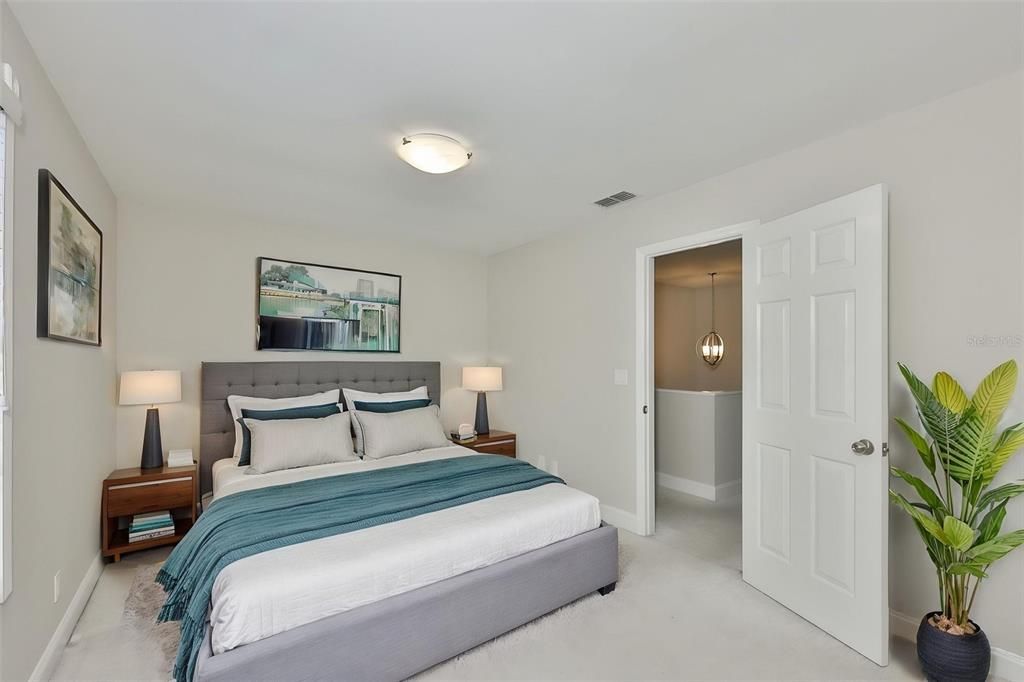 For Sale: $450,000 (2 beds, 2 baths, 1360 Square Feet)