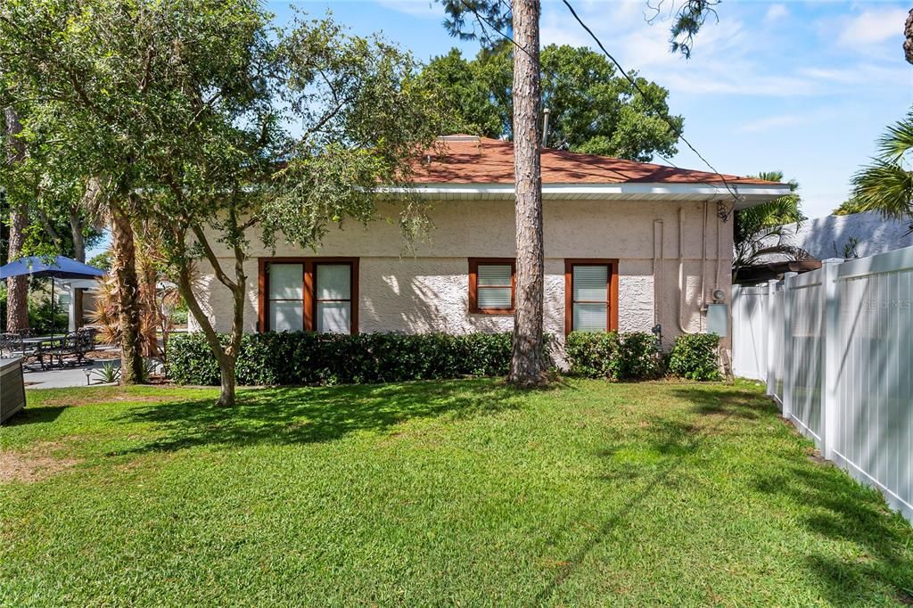 Activo con contrato: $360,000 (3 camas, 2 baños, 1750 Pies cuadrados)
