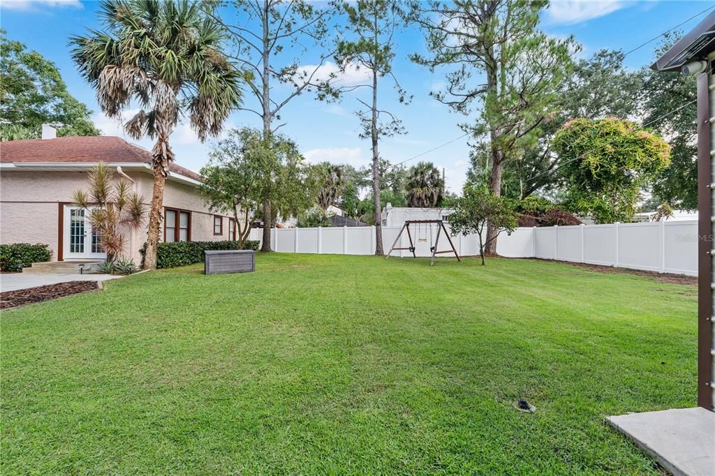 Activo con contrato: $360,000 (3 camas, 2 baños, 1750 Pies cuadrados)