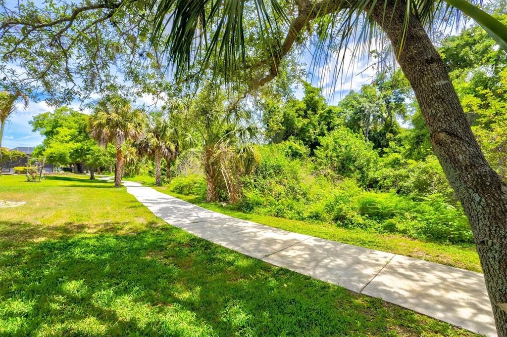 En Venta: $915,000 (4 camas, 3 baños, 2646 Pies cuadrados)