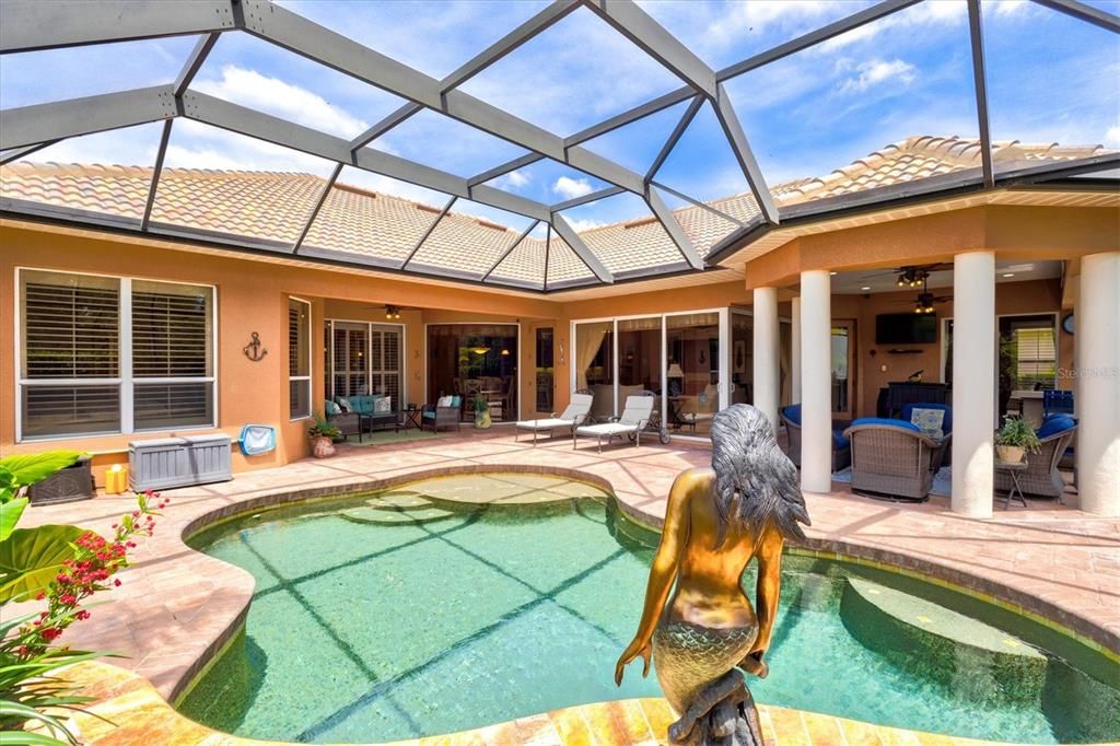 En Venta: $915,000 (4 camas, 3 baños, 2646 Pies cuadrados)