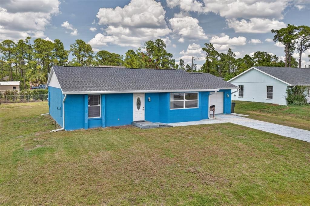 Под контрактом: $199,900 (2 спален, 1 ванн, 980 Квадратных фут)