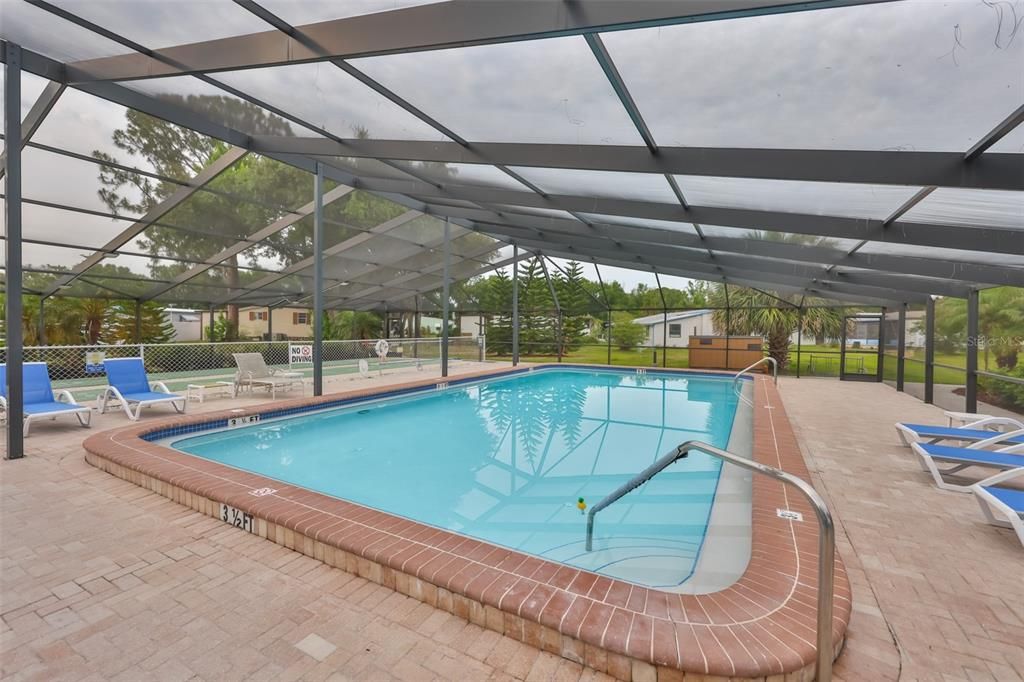 Active With Contract: $179,000 (3 beds, 2 baths, 1560 Square Feet)
