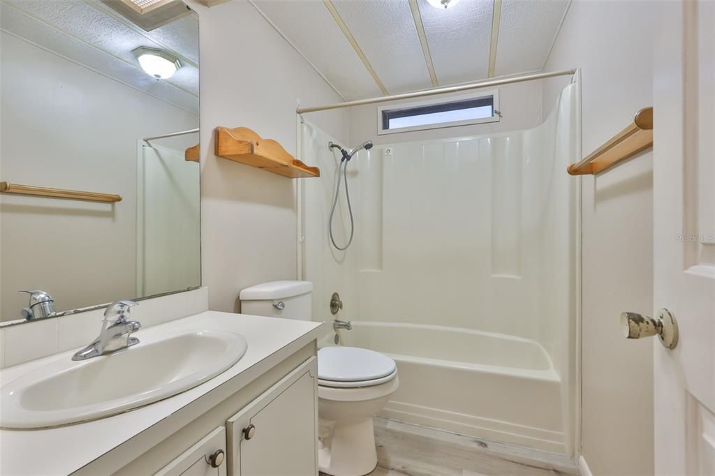 Active With Contract: $179,000 (3 beds, 2 baths, 1560 Square Feet)