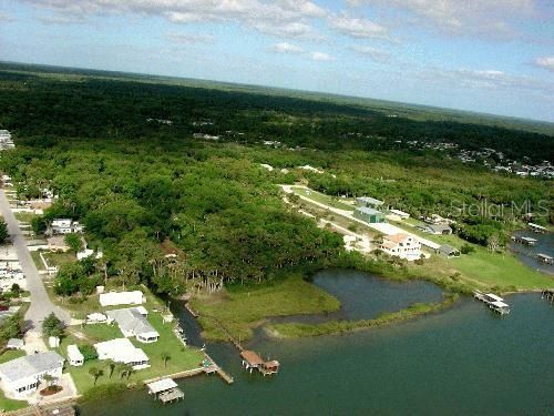 En Venta: $1,950,000 (4.88 acres)