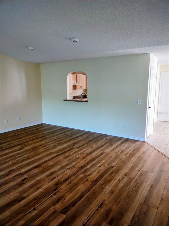 В аренду: $1,900 (2 спален, 2 ванн, 1494 Квадратных фут)