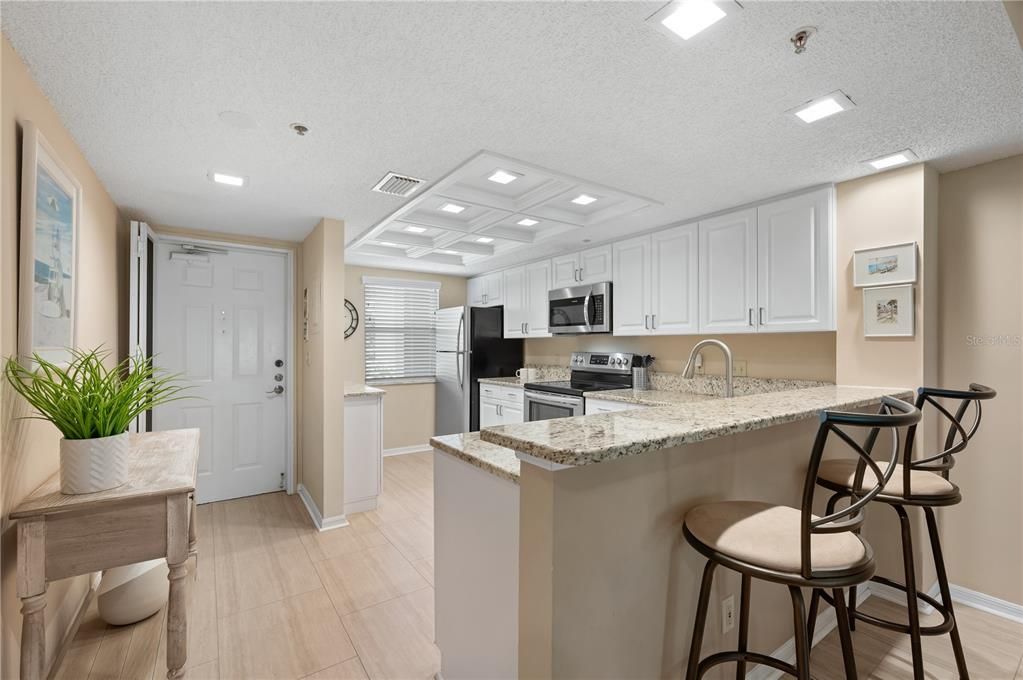 For Sale: $159,900 (2 beds, 2 baths, 978 Square Feet)